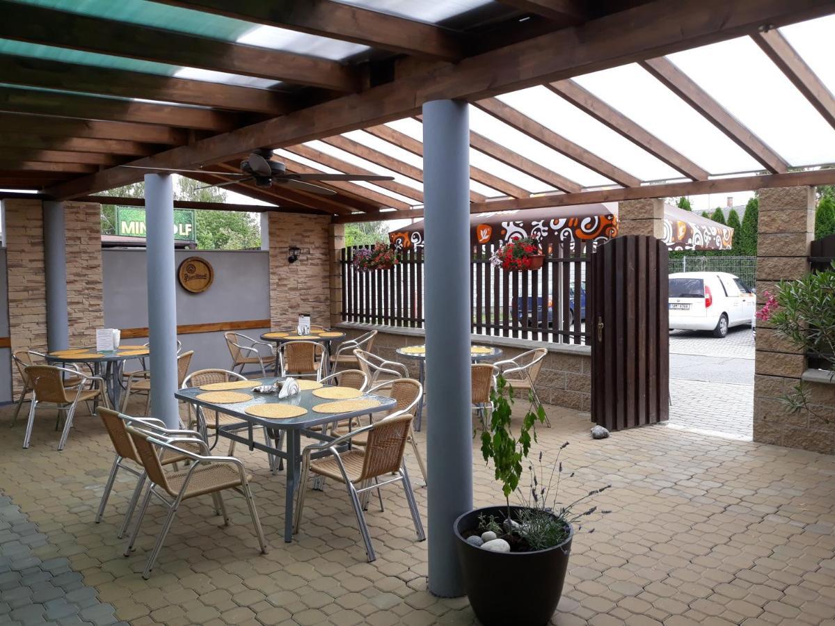 Penzion Fantasy - Restaurant Lipník nad Bečou Екстериор снимка
